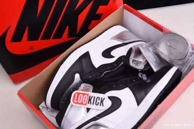 Rep LUCY OG HIGH CD0461-001 SILVER JORDAN WMNS TOE AIR 1 0522